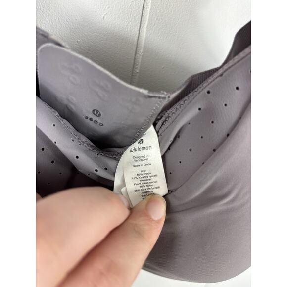 Lululemon Run Times Sports Bra High Support Gray Blue 36DD Perforated W2DINS - Picture 4 of 6